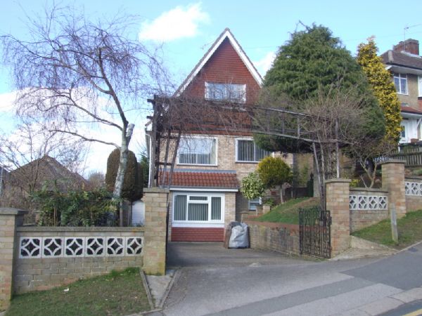 BOXMOOR - An unusual detached home situated in this most sought after of�residential locations offering flexible accommodation set over three floors and rear gardens in excess of 100 feet, with further scope for potential and internal inspection is highly recommended and offered with No Upper Chain. - Photo 1